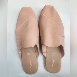Size 10 Toms Slides, powder pink, worn once.